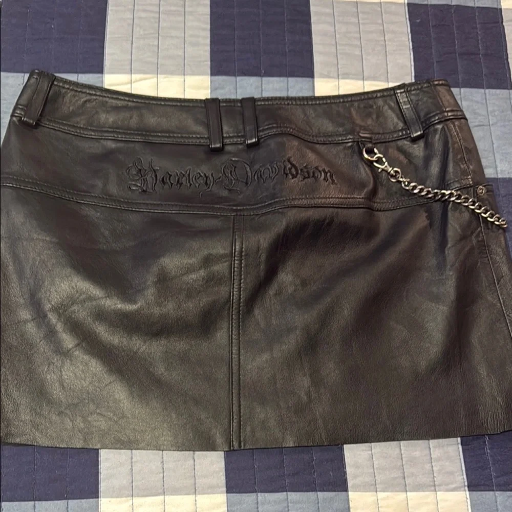 Harley-Davidson Black Leather Mini Skirt for Night Out - Picture 3 of 9